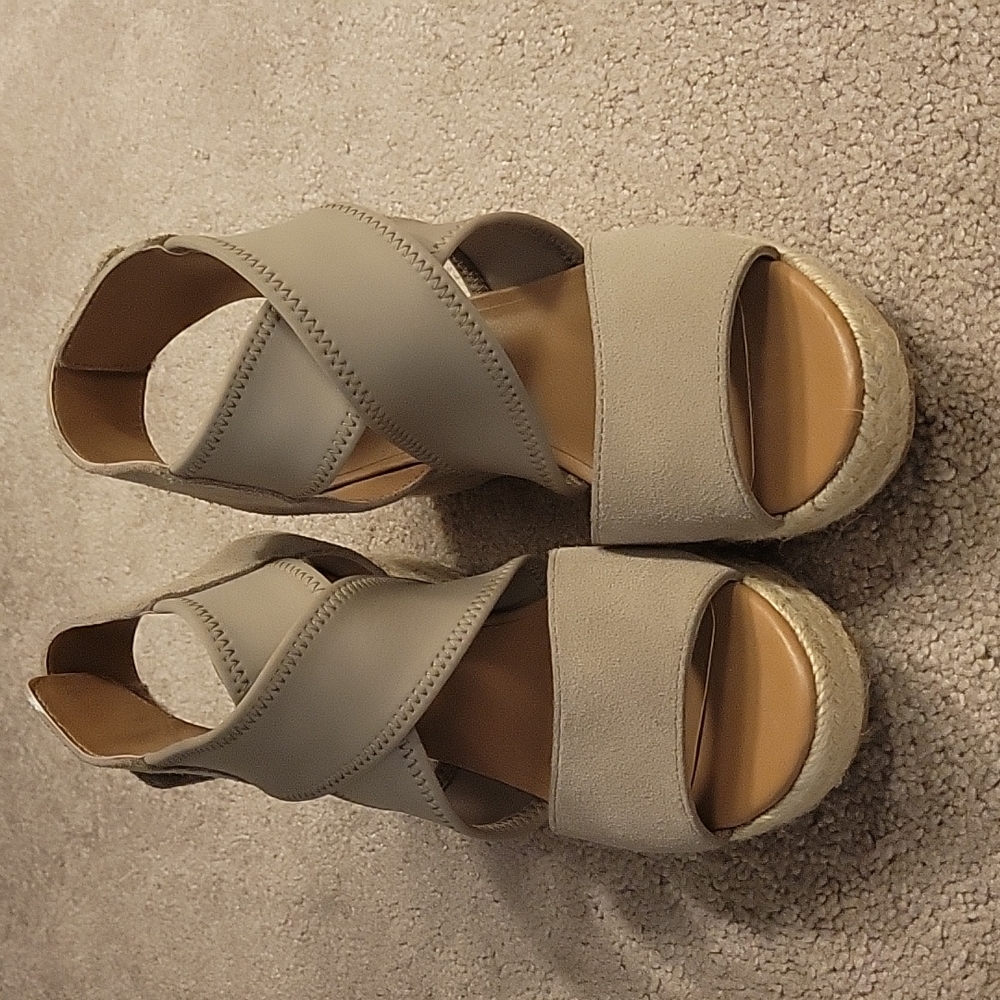 Moda Spana taupe espadrille wedges